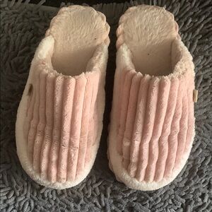 Cozy Pink Plush Slip-On Slippers